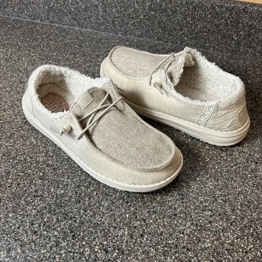 Hey Dude Wendy Brushed Cozy Shoes Womens Size 8 Ivory Fabric Lightweight Comfort